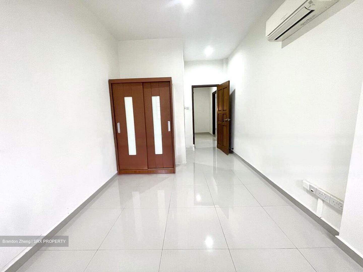 Opera Estate (D15), Terrace #458641901